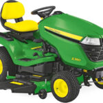 John Deere X380 Rasentraktor ohne Mähwerk, 19,1 PS Kawasaki V-Twin Motor, Hydrostat John Deere
